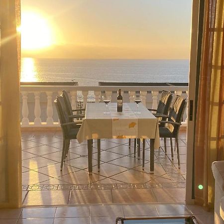 Ocean Pearl: Luxury Beachside Villa with Sea View in Los Gigantes Acantilado de los Gigantes Exterior photo