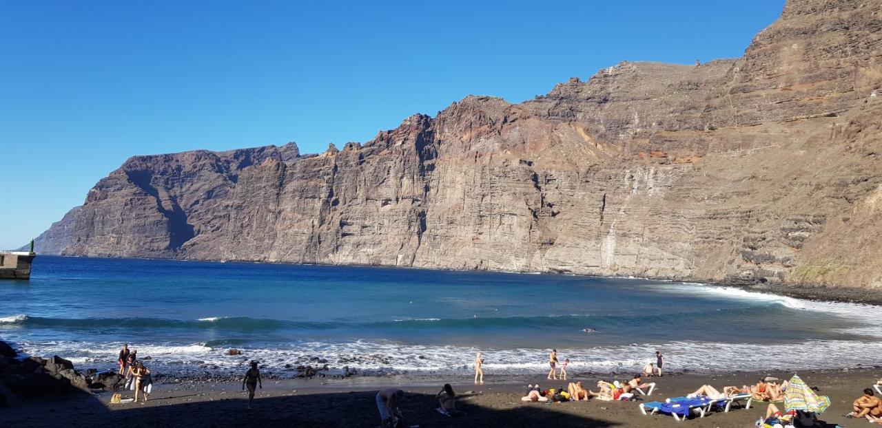Ocean Pearl: Luxury Beachside Villa with Sea View in Los Gigantes Acantilado de los Gigantes Exterior photo