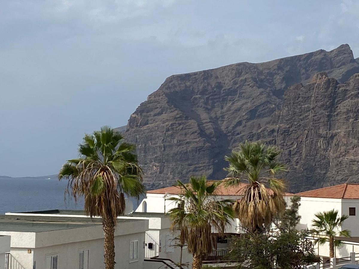 Ocean Pearl: Luxury Beachside Villa with Sea View in Los Gigantes Acantilado de los Gigantes Exterior photo