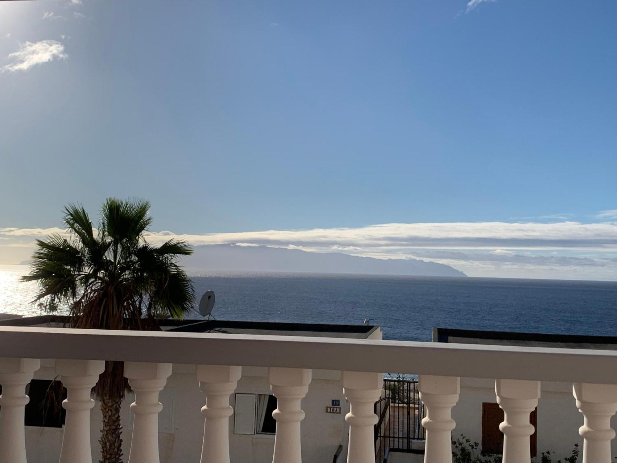 Ocean Pearl: Luxury Beachside Villa with Sea View in Los Gigantes Acantilado de los Gigantes Exterior photo